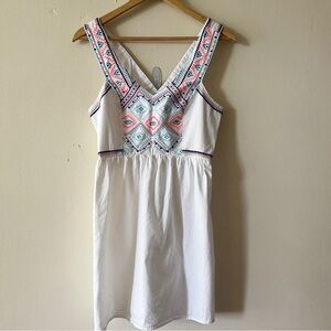 AE White Embroidered Mini Dress Size 4 Boho Hippie Festival Western Flirty